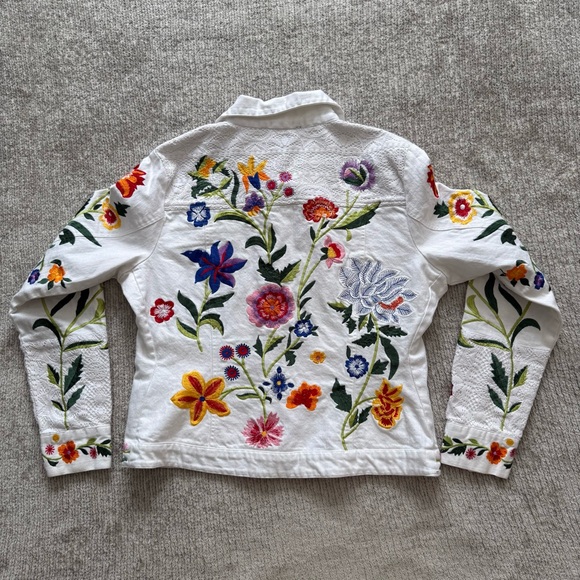Boston Proper White Floral Embroidered Denim Jacket Size M Boho Cottagecore - Picture 3 of 8